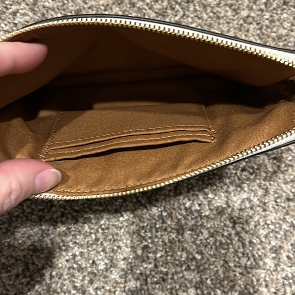 Coach authentic large wristlet - like NEW - Picture 3 of 4